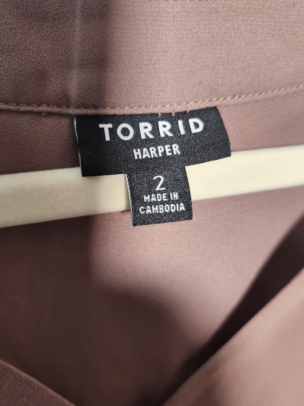 Torrid Harper Mauve Light Brown V-Neck 3/4 Sleeve Blouse Size 2 - Picture 4 of 5